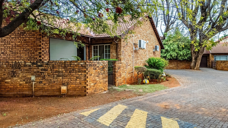 3 Bedroom Property for Sale in Safari Gardens North West